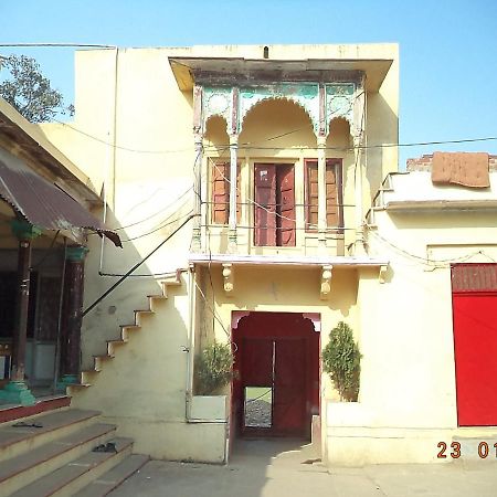 ホテル Shri Swami Sheetal Das Akhada B1-88 Assi , Near Pushkar Talab,Varanasi, Ashram Dharmshala エクステリア 写真