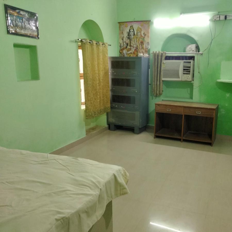 ホテル Shri Swami Sheetal Das Akhada B1-88 Assi , Near Pushkar Talab,Varanasi, Ashram Dharmshala エクステリア 写真