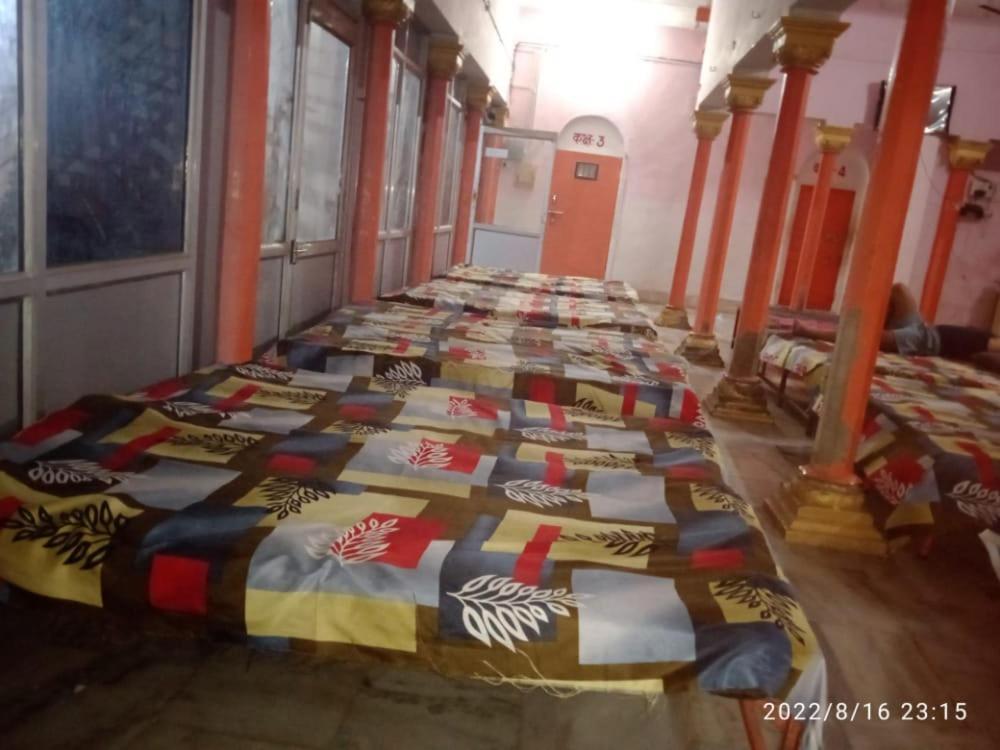 ホテル Shri Swami Sheetal Das Akhada B1-88 Assi , Near Pushkar Talab,Varanasi, Ashram Dharmshala エクステリア 写真